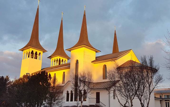 Христиане Исландии призвали объединиться в общей молитве за мир на Украине