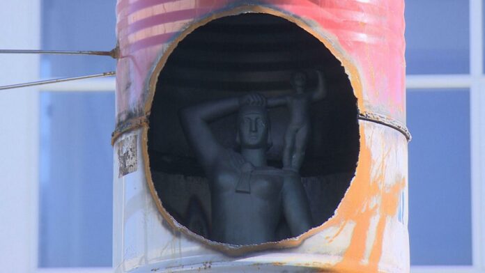 Статуя Гудридюр в ракете Фото: Frettir